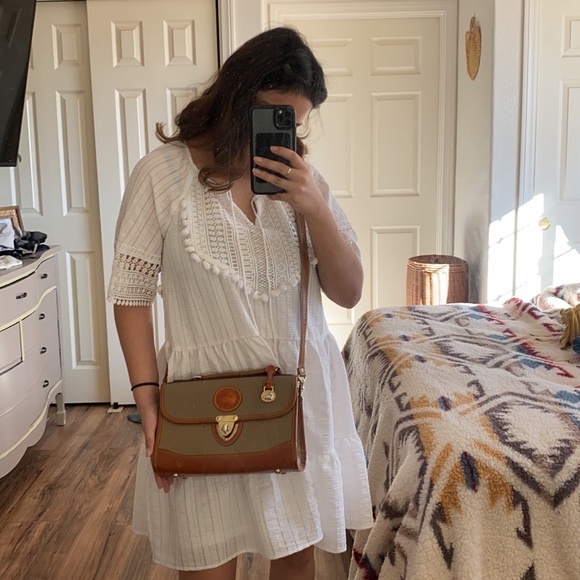 Dooney & Bourke Handbags - Vintage dooney & Bourke crossbody